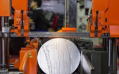 会东立式金属带锯床切削出现跑带故障解决方法! 会东立式金属带锯床切削出现跑带故障解决方法!